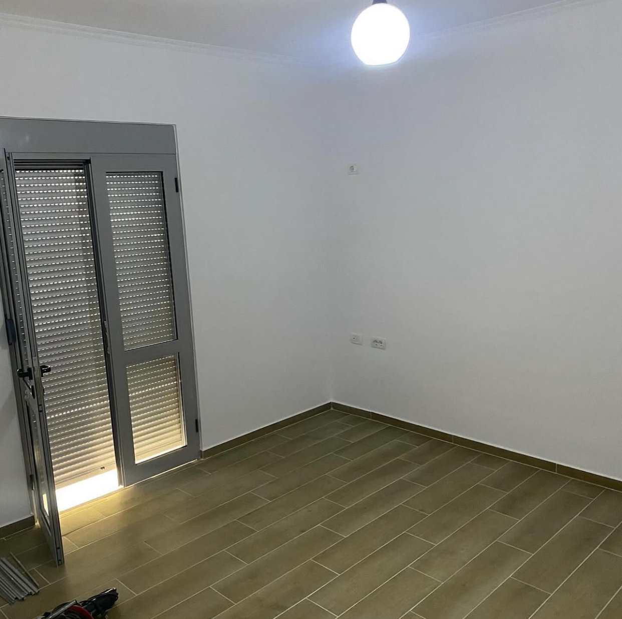 🏡 Jepet Apartament 2+1 me Qera në Fund të Bulevardit të Ri, Tiranë