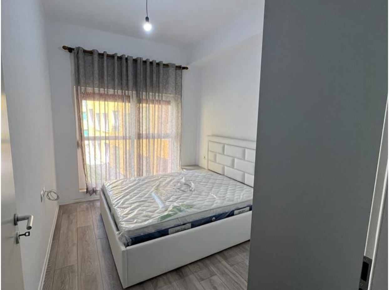 🏠 Jepët Apartament 1+1 me Qera mbi Fushën e Ali Demit, te Mangalem 21, Tiranë