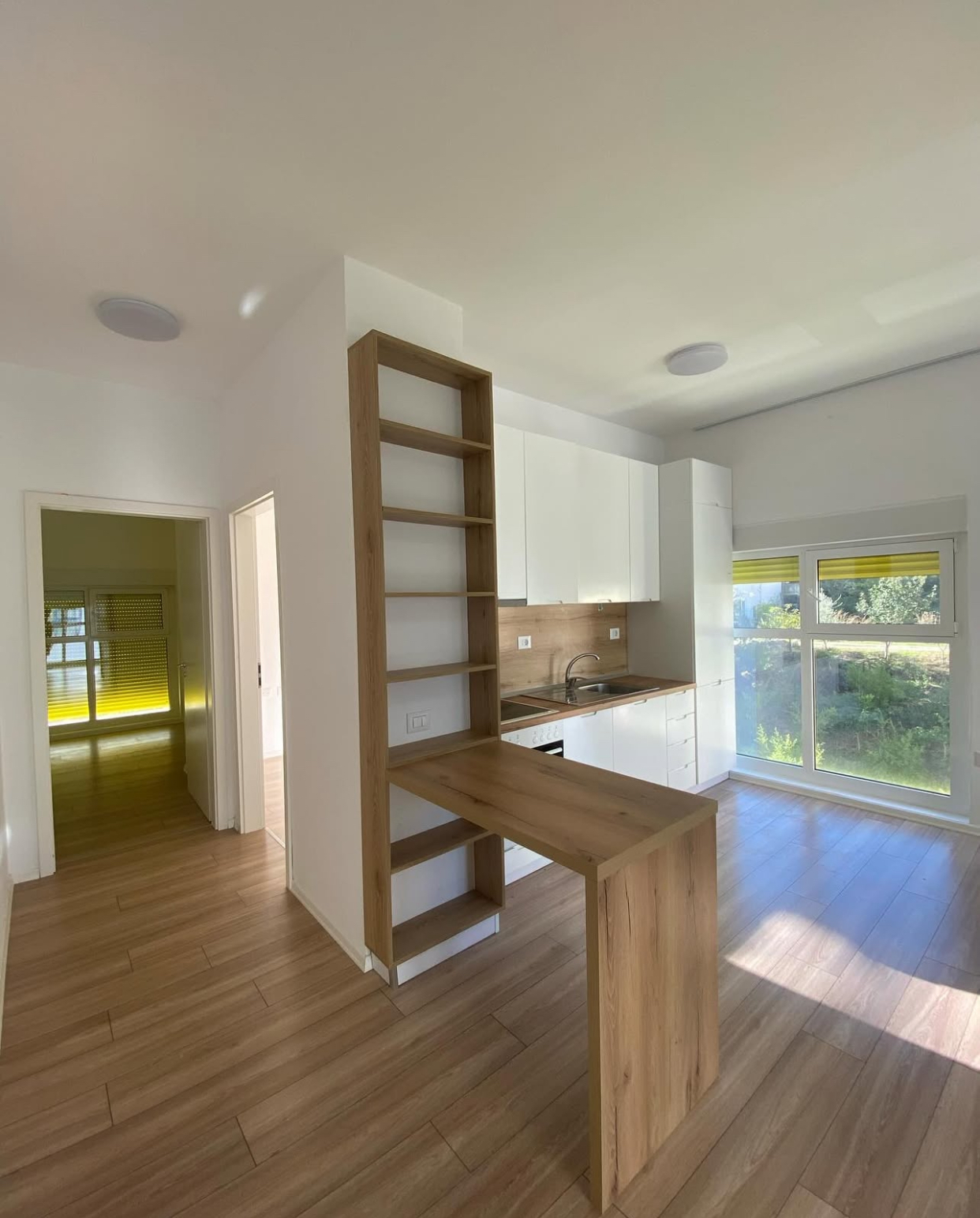 🏠 Jepet Apartament 2+1 me Qera mbi Fushën e Ali Demit, (Mangalem 21) Tiranë