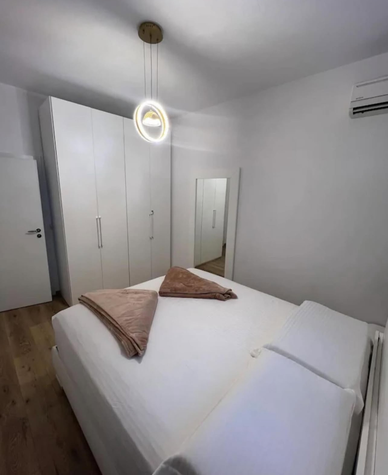 🏡 Jepet Apartament 2+1 me Qera te ish Stacioni i Trenit, Tiranë