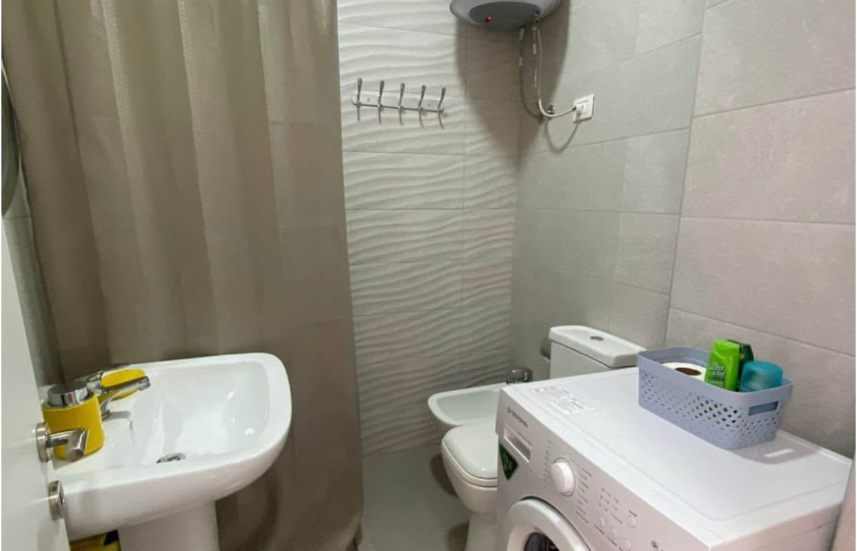 🏡 Jepet Garsioniere me Qera te Farmacia 10, Tiranë