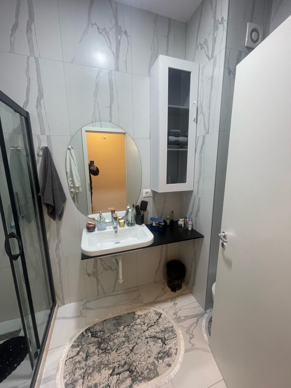 🏠 Jepët Apartament 1+1 me Qera mbi Fushën Ali Demit, (Mangalem 21) Tiranë