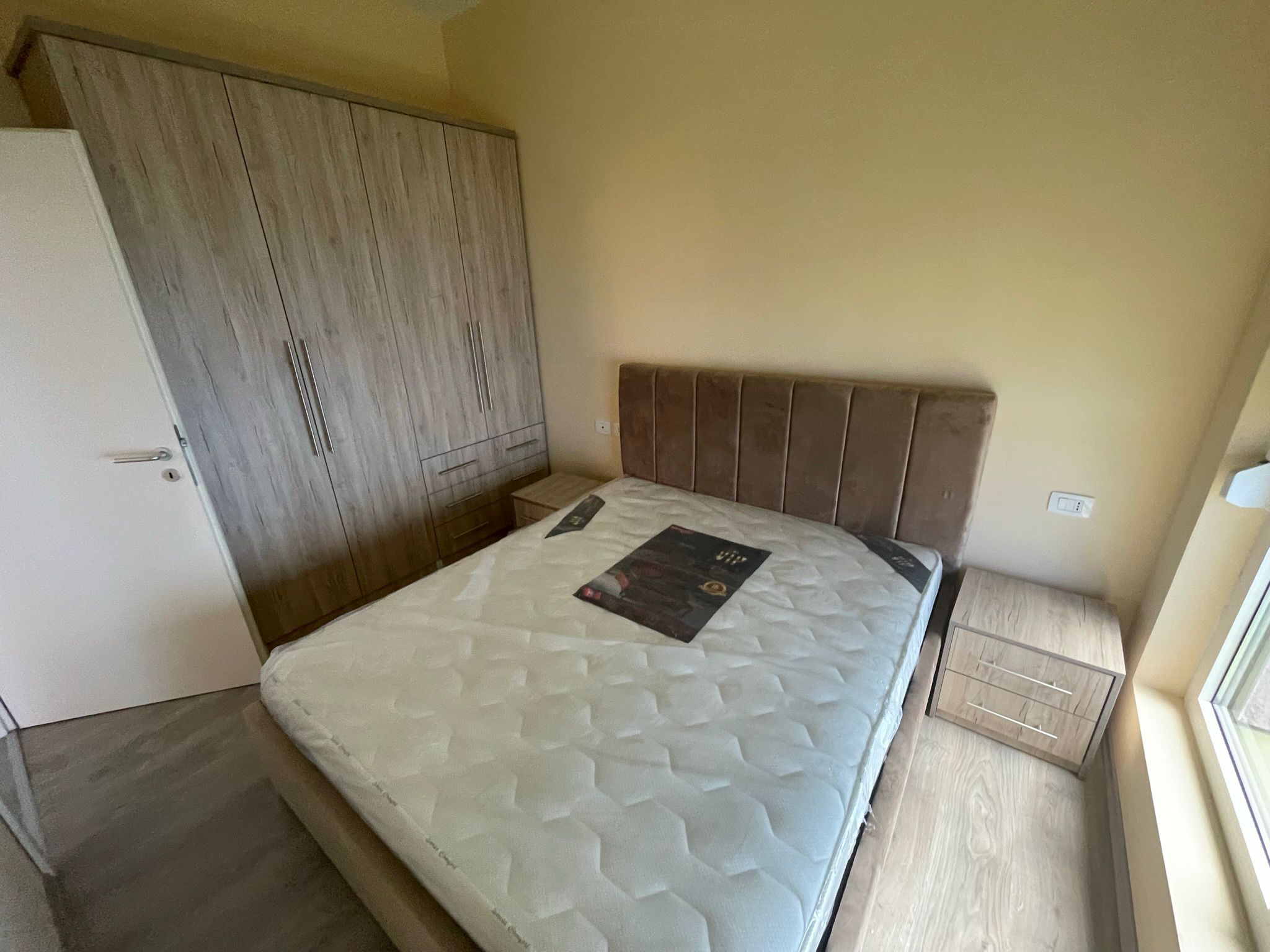 🏠 Jepet Apartament 2+1 me Qera mbi Fushën e Ali Demit, (Mangalem 21) Tiranë
