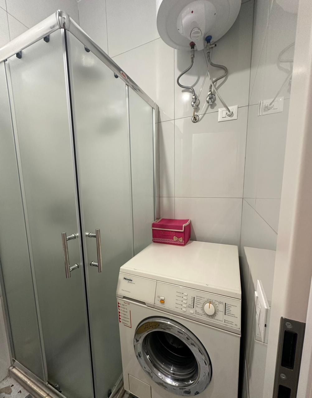 🏠 Jepet Apartament 1+1 me Qera mbi Fushën e Ali Demit, te Mangalem 21, Tiranë