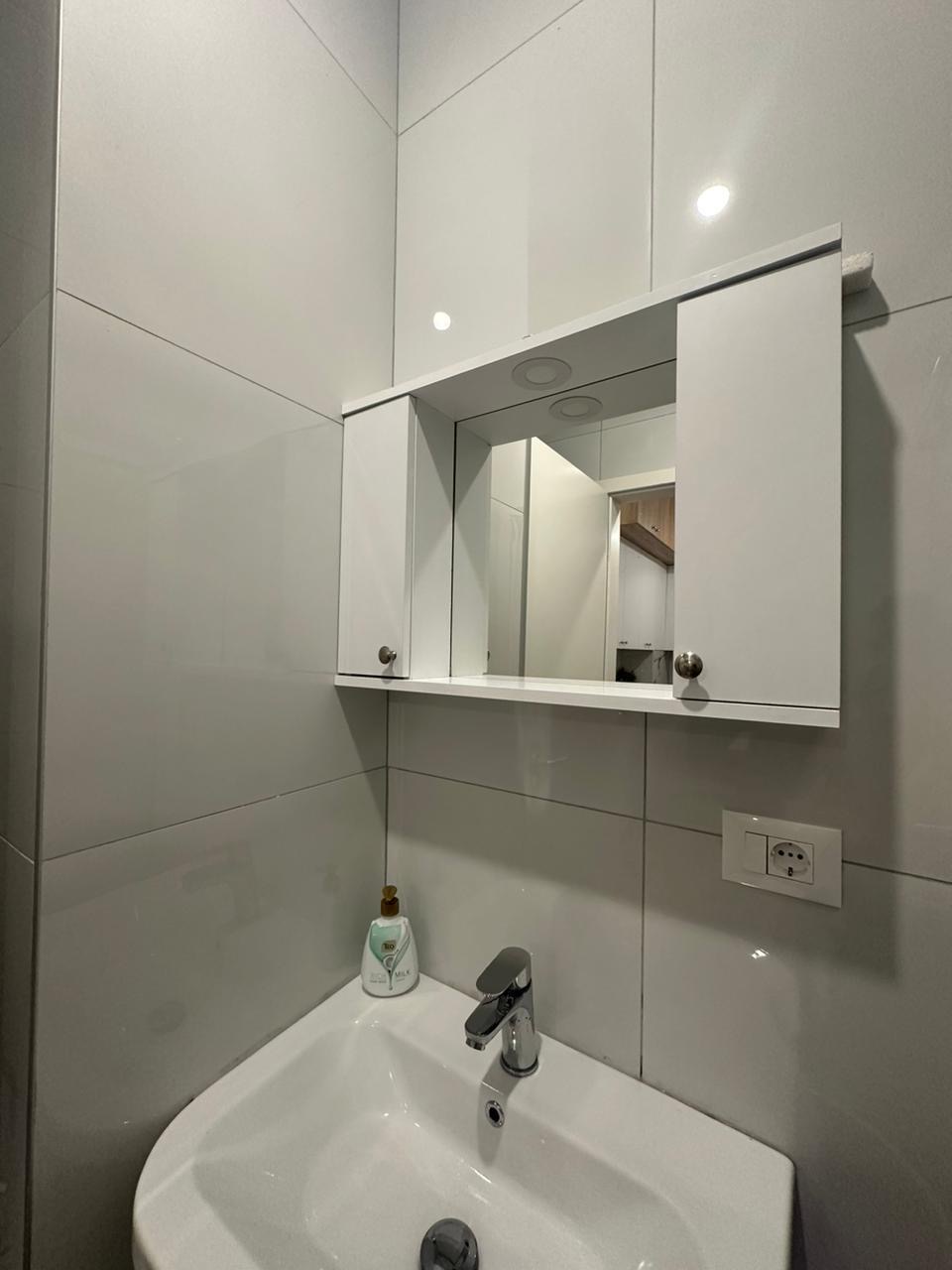 🏠 Jepet Apartament 1+1 me Qera mbi Fushën e Ali Demit, te Mangalem 21, Tiranë