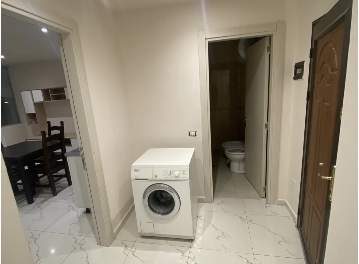 🏠 Jepet Apartament 2+1 me Qira te ish-Tregu Elektrik, Tiranë