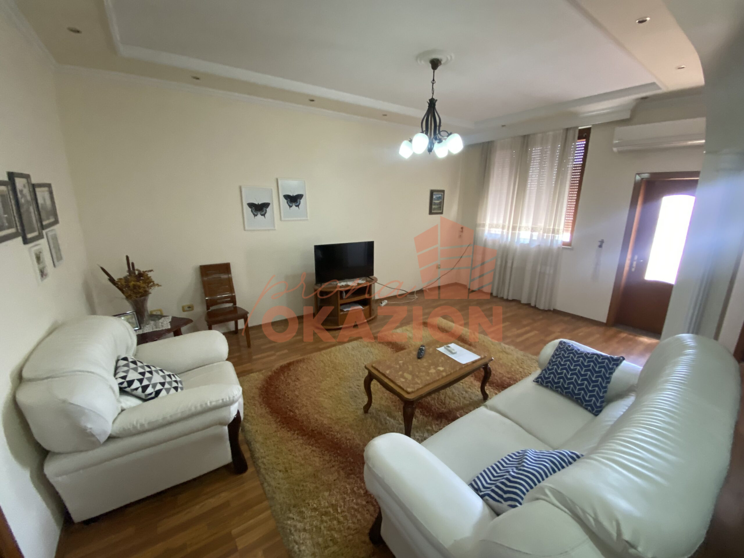 🏠 Jepet me qira apartament 1+1 në Xhamllik, Tiranë