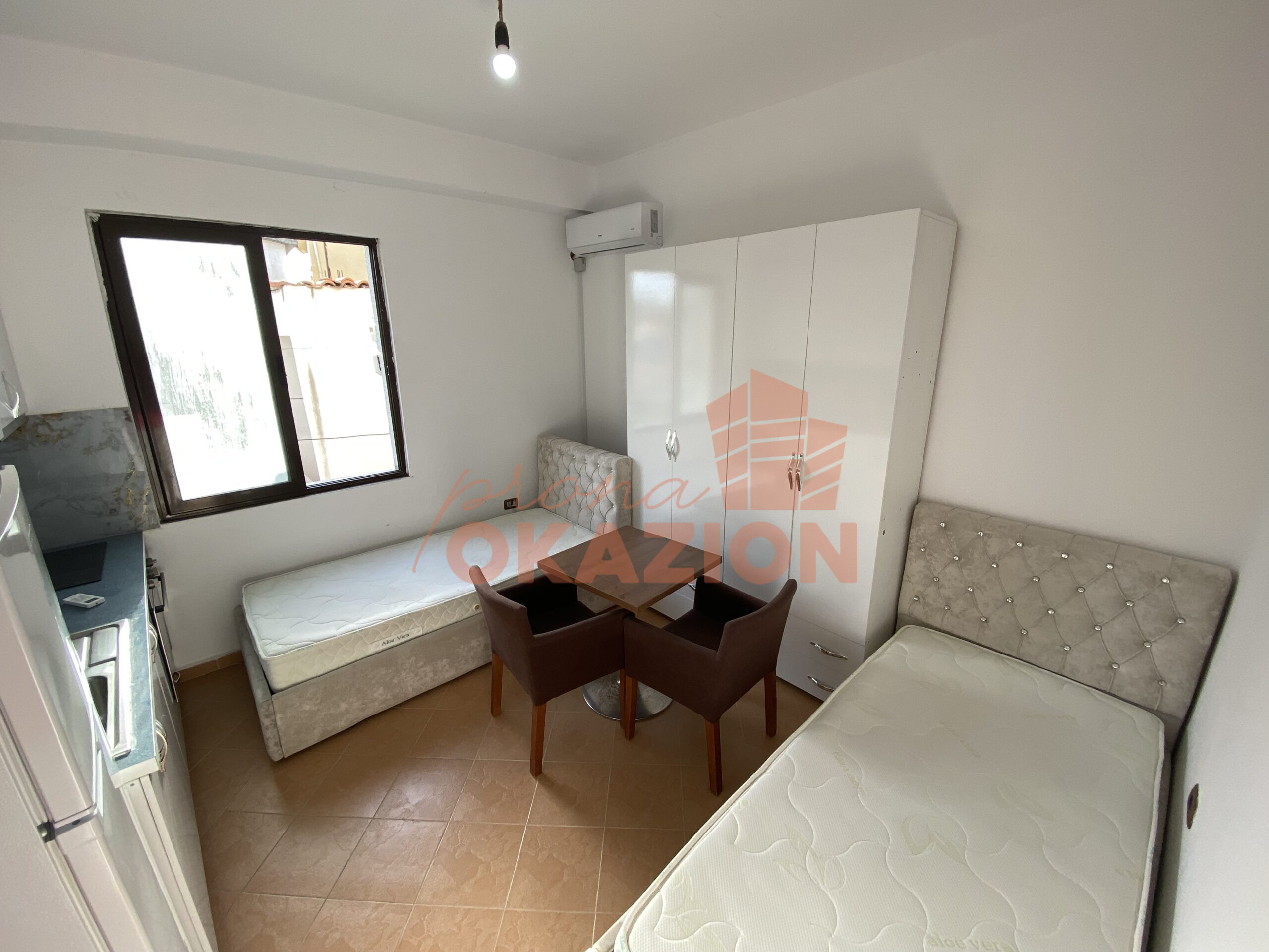 🏠 JEPET GARSONIERE ME QERA – QYTET STUDENTI